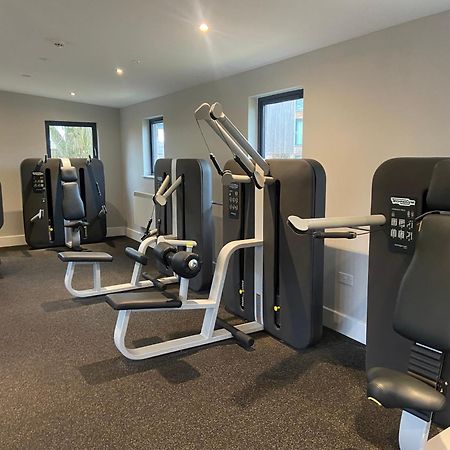 Reed Warbler - Hm111 - Lower Mill Estate Penthouse Apartment With Spa Access Somerford Keynes المظهر الخارجي الصورة